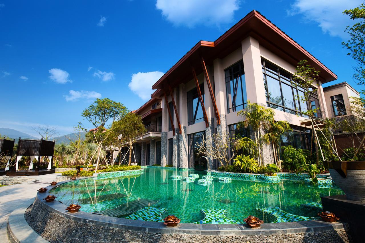 Dusit Devarana Hot Springs & Spa Cantón Exterior foto