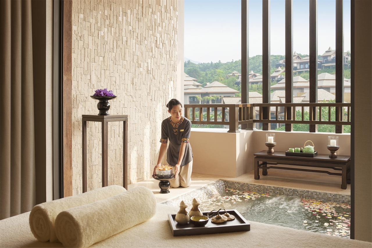 Dusit Devarana Hot Springs & Spa Cantón Exterior foto