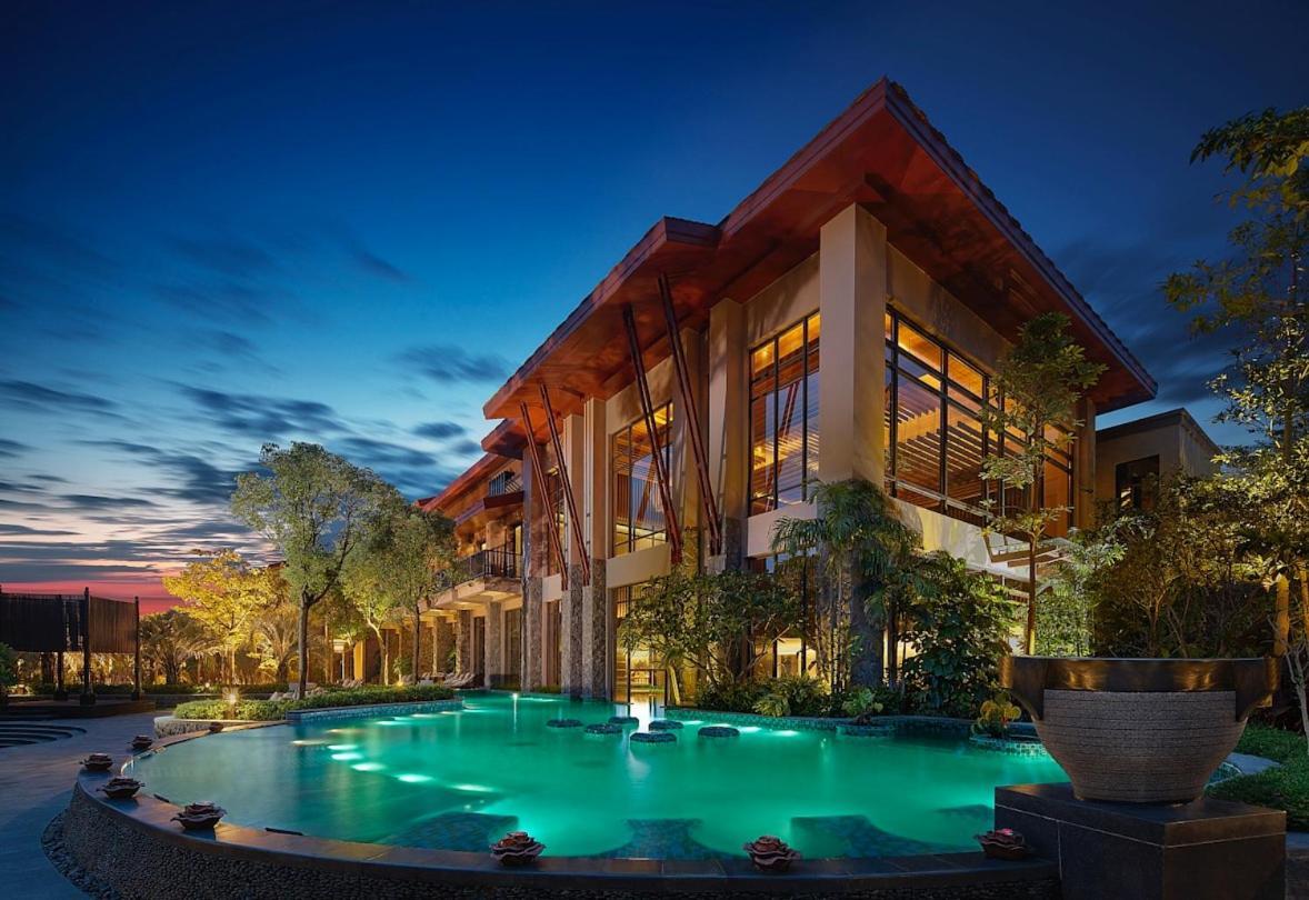 Dusit Devarana Hot Springs & Spa Cantón Exterior foto