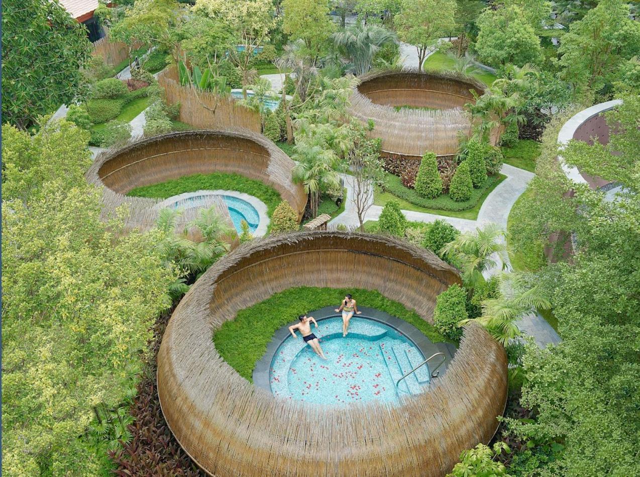 Dusit Devarana Hot Springs & Spa Cantón Exterior foto